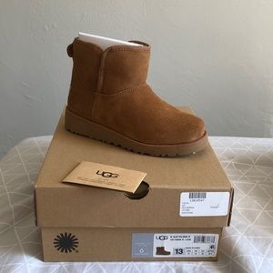 UGGS